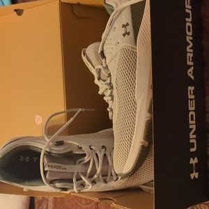 Under Armour charged focus sneakers